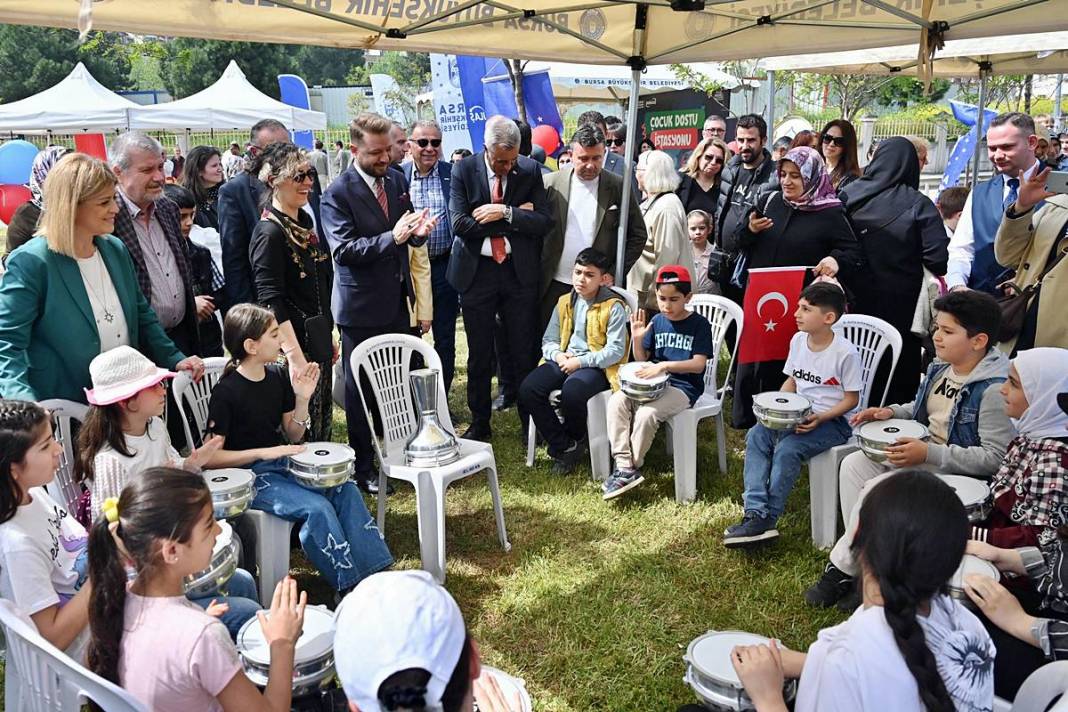 Çocuklar, bu metro istasyonundan çıkmayacak! Bursa'da 'Çocuk Dostu Metro İstasyonu' hizmete girdi 17